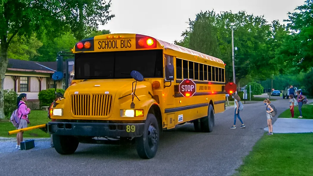 Взломанная School Bus Transport Simulator (Школьный Автобусный Транспортный Симулятор)  [МОД Бесконечные монеты] — стабильная версия apk на Андроид screen 3